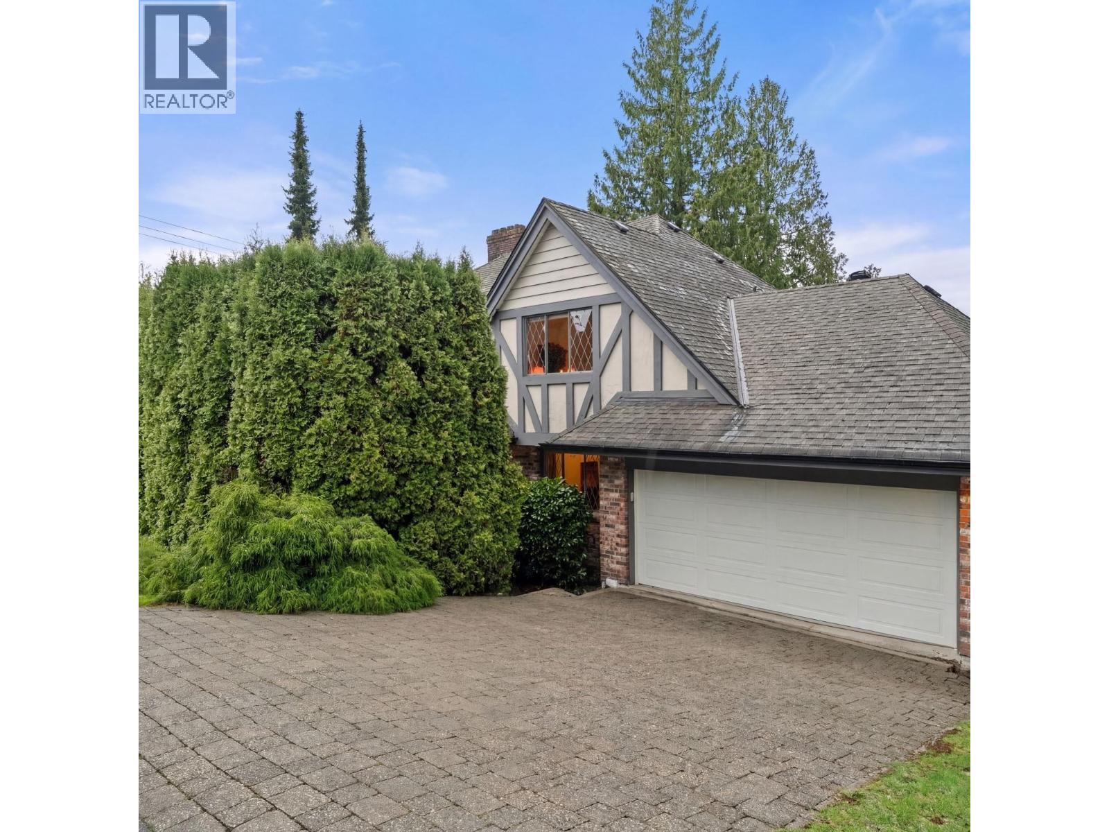 4877 Cedarcrest Avenue, North Vancouver, British Columbia  V7R 3R6 - Photo 40 - R3098858