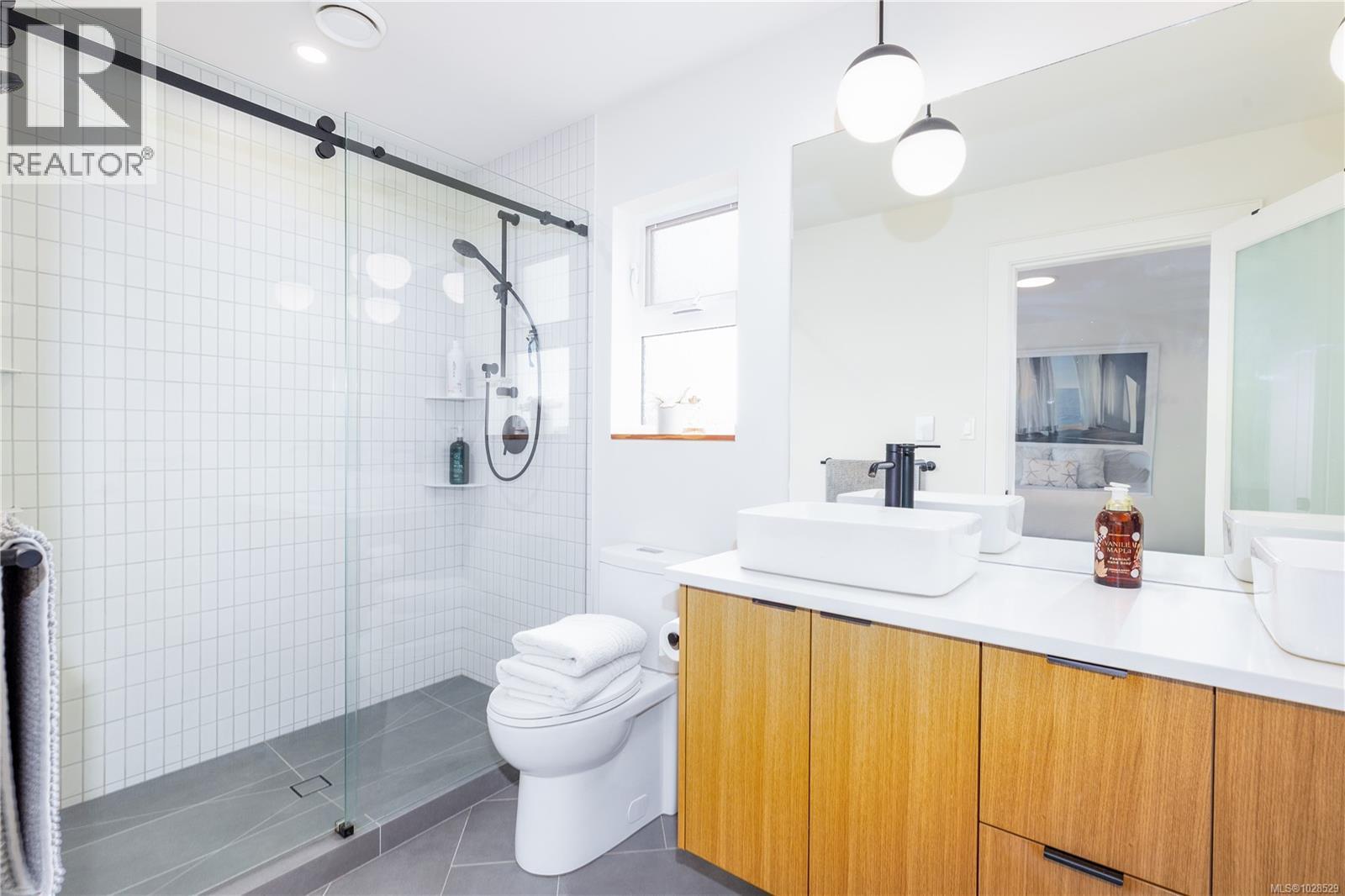 2746 Penrith Ave, Cumberland, British Columbia  V0R 1S0 - Photo 14 - 1028529