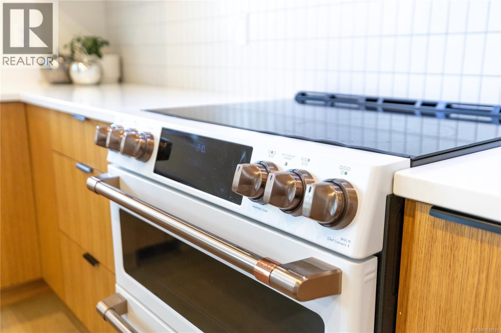 2746 Penrith Ave, Cumberland, British Columbia  V0R 1S0 - Photo 4 - 1028529