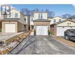 46 COURTLANDS DRIVE, Toronto, Ontario