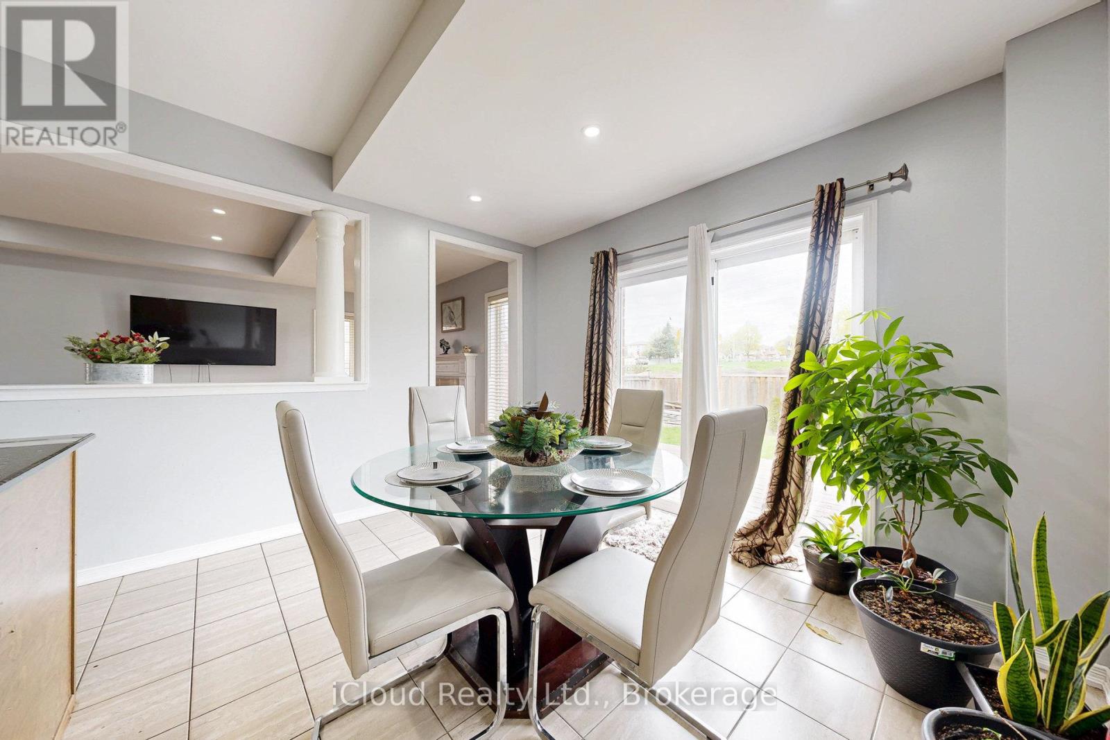 6 Mt Pleasant Avenue, Whitby (Blue Grass Meadows), Ontario  L1N 0C8 - Photo 20 - E12873508