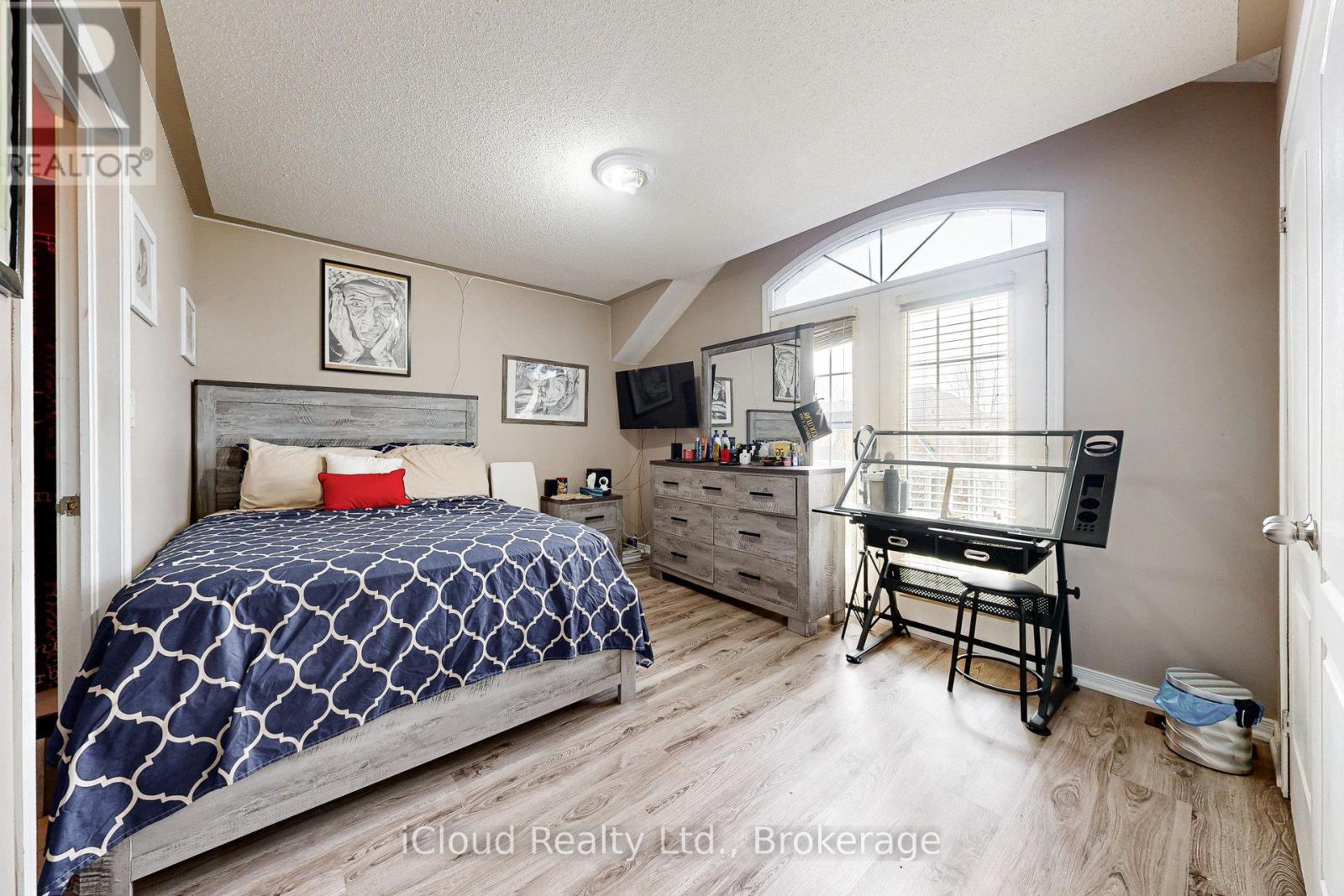 6 Mt Pleasant Avenue, Whitby (Blue Grass Meadows), Ontario  L1N 0C8 - Photo 24 - E12873508