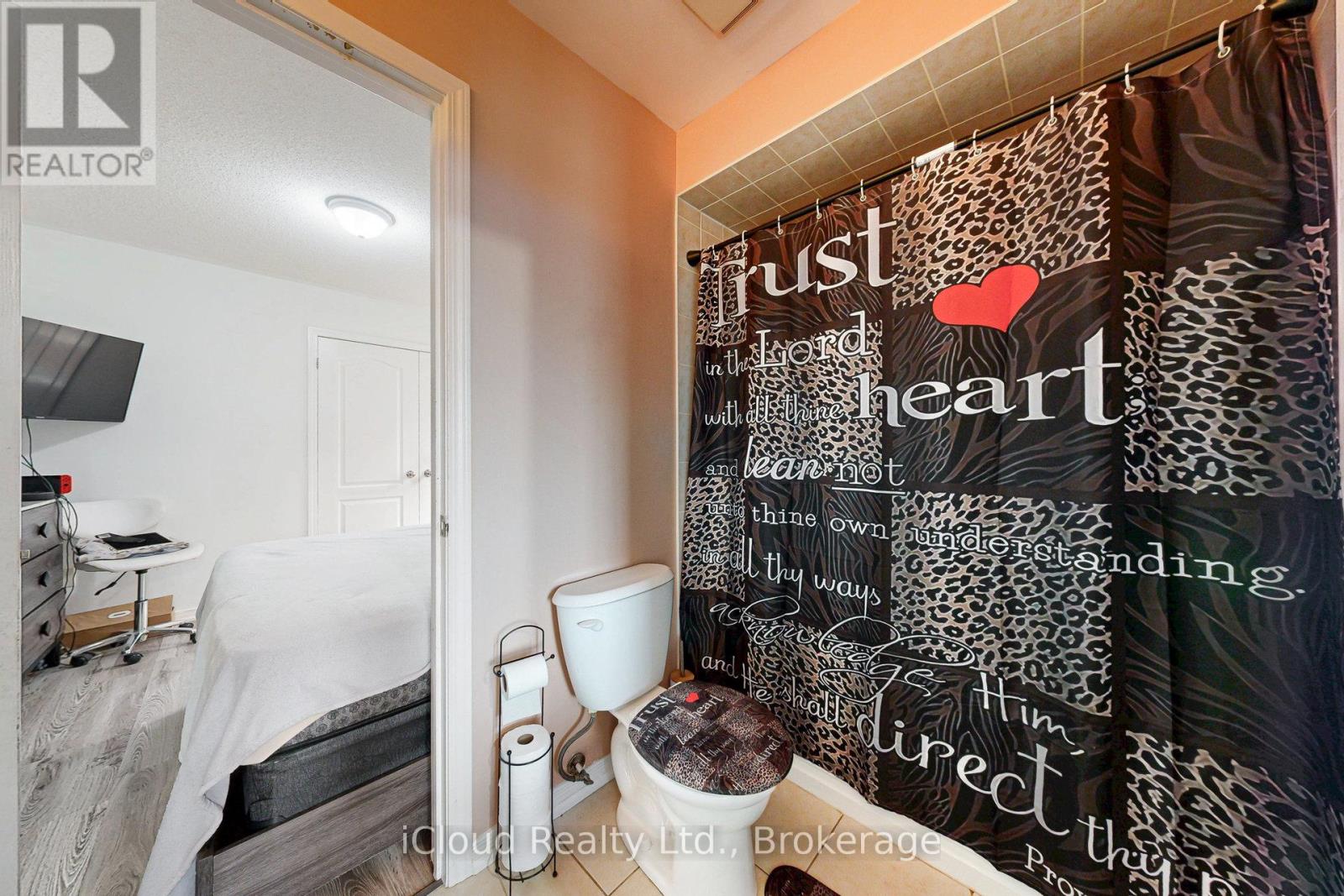 6 Mt Pleasant Avenue, Whitby (Blue Grass Meadows), Ontario  L1N 0C8 - Photo 27 - E12873508