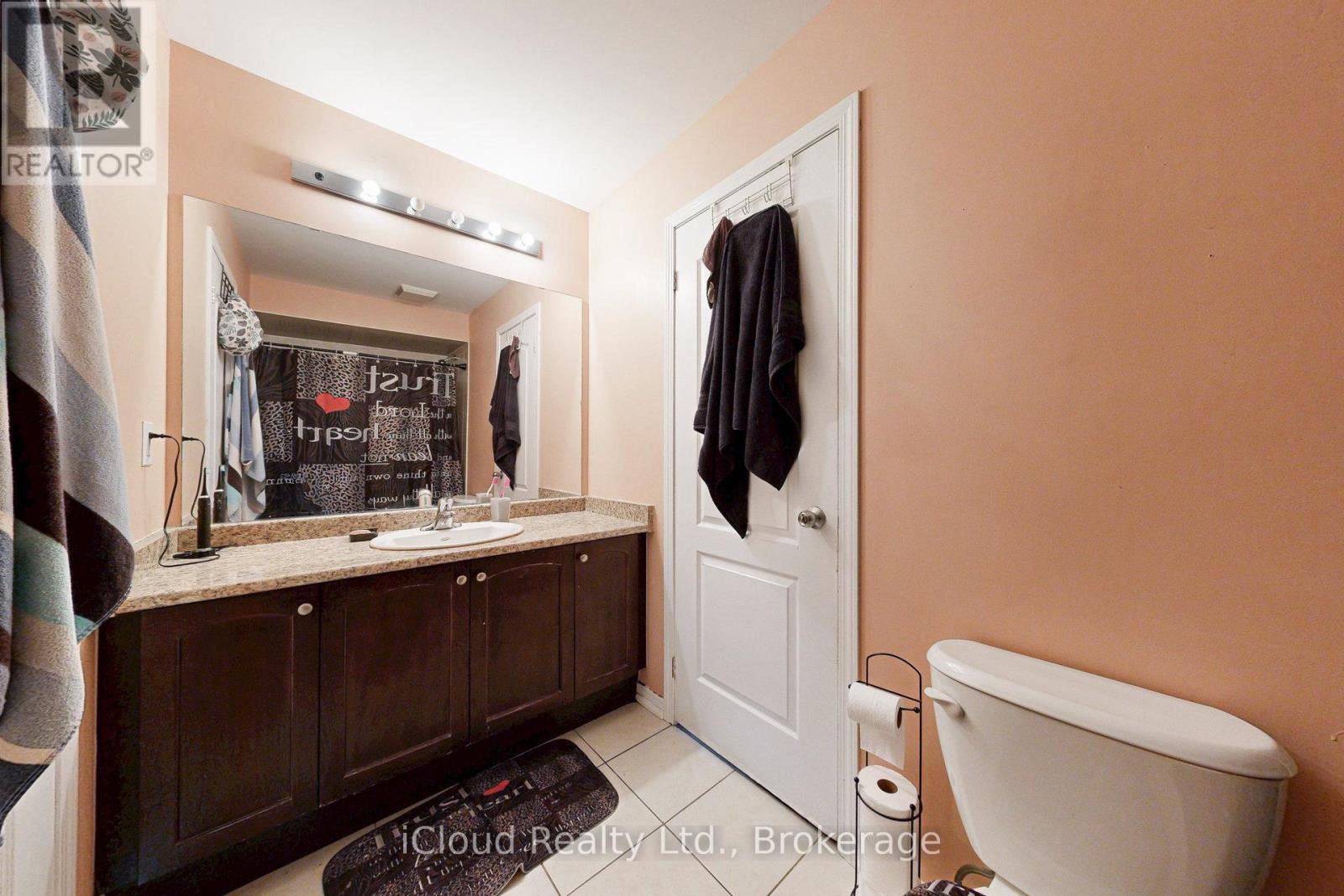 6 Mt Pleasant Avenue, Whitby (Blue Grass Meadows), Ontario  L1N 0C8 - Photo 28 - E12873508