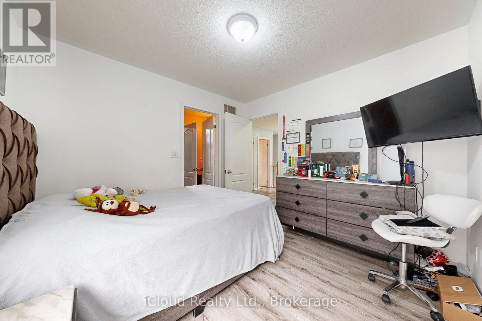 6 Mt Pleasant Avenue, Whitby (Blue Grass Meadows), Ontario  L1N 0C8 - Photo 31 - E12873508