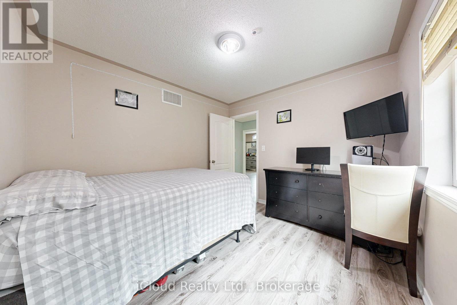 6 Mt Pleasant Avenue, Whitby (Blue Grass Meadows), Ontario  L1N 0C8 - Photo 35 - E12873508