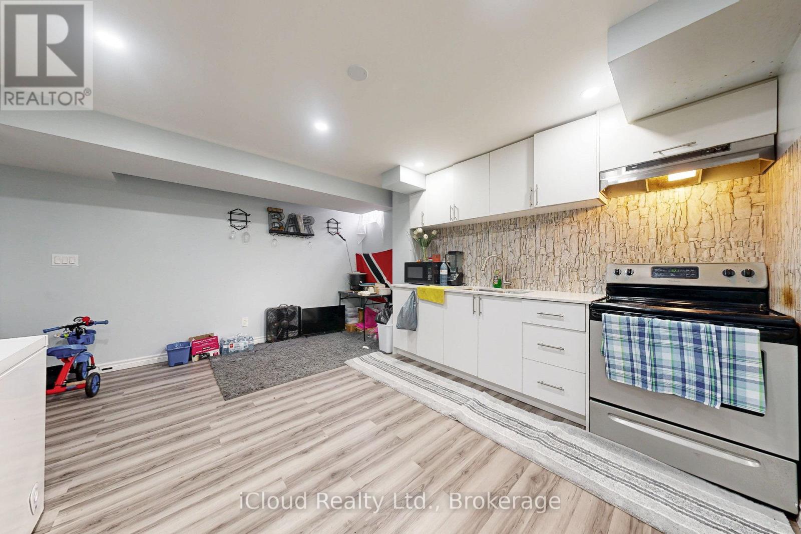 6 Mt Pleasant Avenue, Whitby (Blue Grass Meadows), Ontario  L1N 0C8 - Photo 47 - E12873508