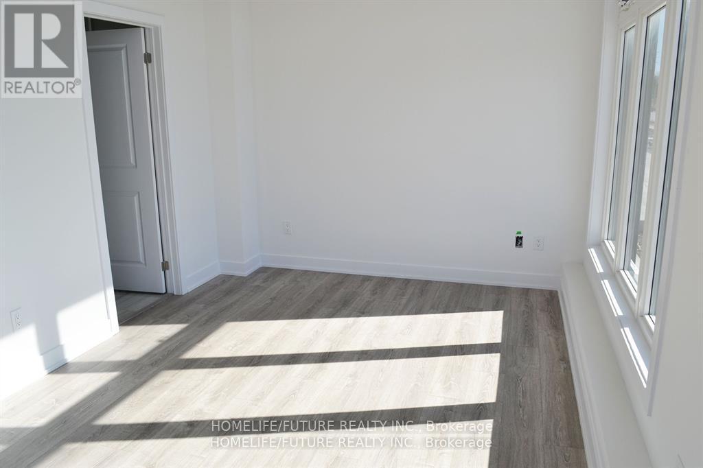 5428 Main Street, Whitchurch-Stouffville (Stouffville), Ontario  L4A 4W8 - Photo 2 - N12870556