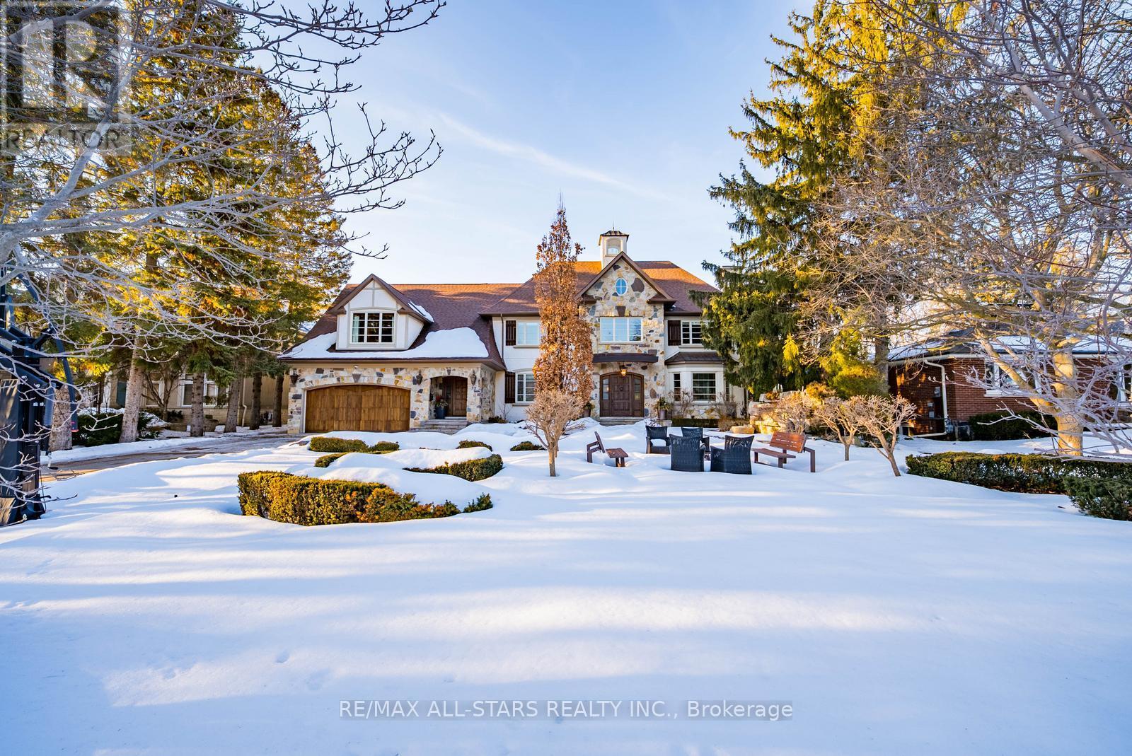 32 Wembley Avenue, Markham, Ontario  L3R 2A9 - Photo 3 - N12873414