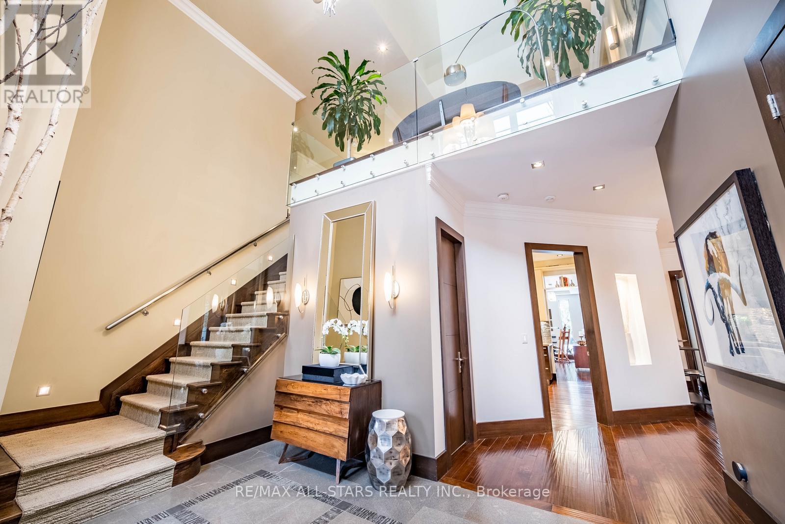 32 Wembley Avenue, Markham, Ontario  L3R 2A9 - Photo 6 - N12873414