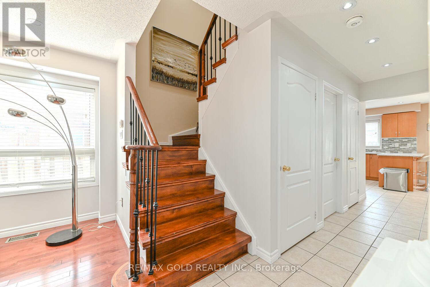 63 Hiberton Crescent, Brampton, Ontario  L7A 3C9 - Photo 18 - W12866722