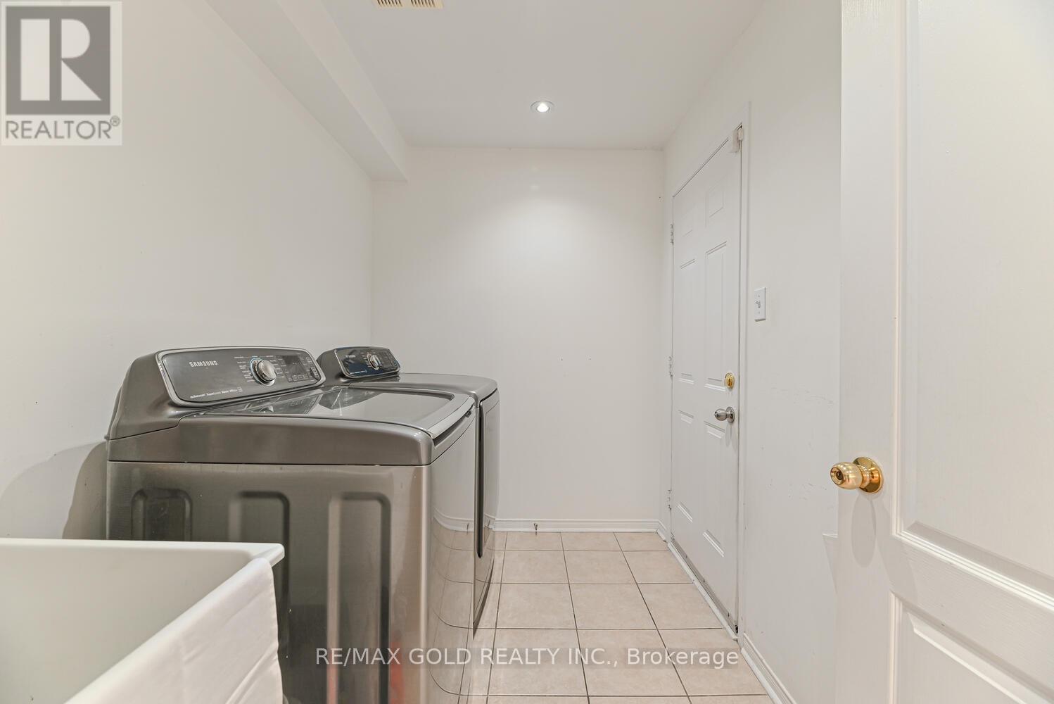 63 Hiberton Crescent, Brampton, Ontario  L7A 3C9 - Photo 17 - W12866722