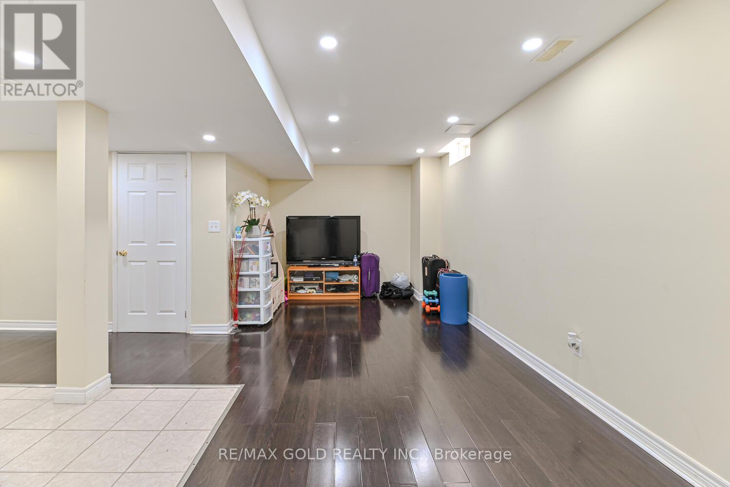 63 Hiberton Crescent, Brampton, Ontario  L7A 3C9 - Photo 35 - W12866722