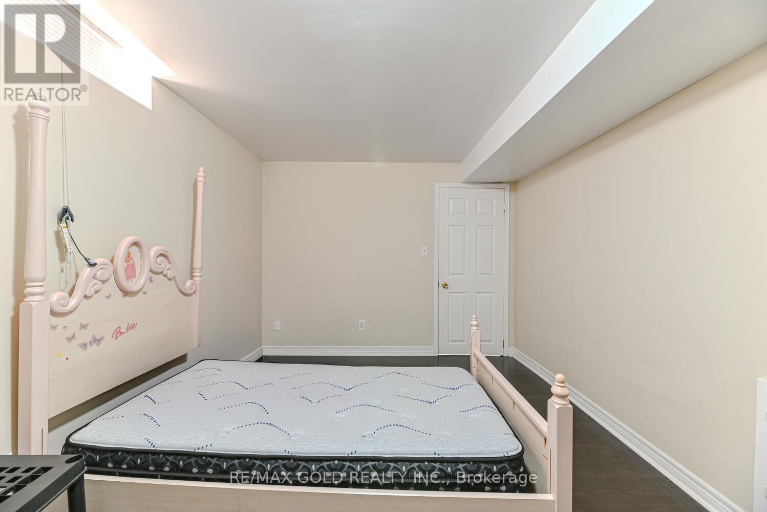 63 Hiberton Crescent, Brampton, Ontario  L7A 3C9 - Photo 42 - W12866722