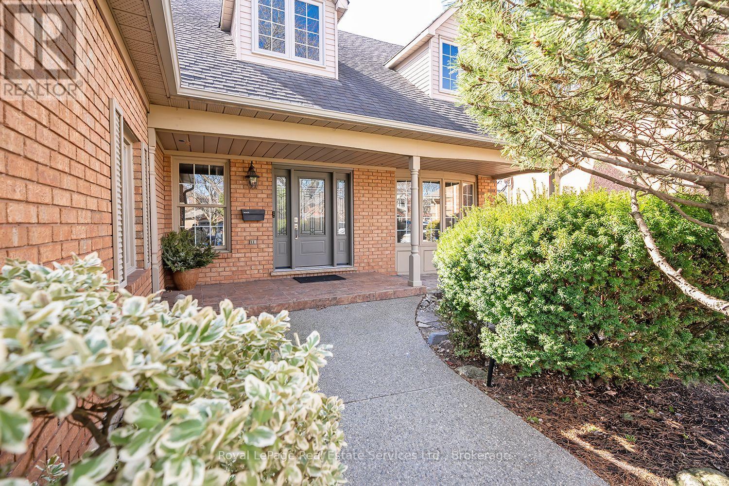 1274 Hilton Lane, Oakville (Ga Glen Abbey), Ontario  L6M 2V2 - Photo 2 - W12871092