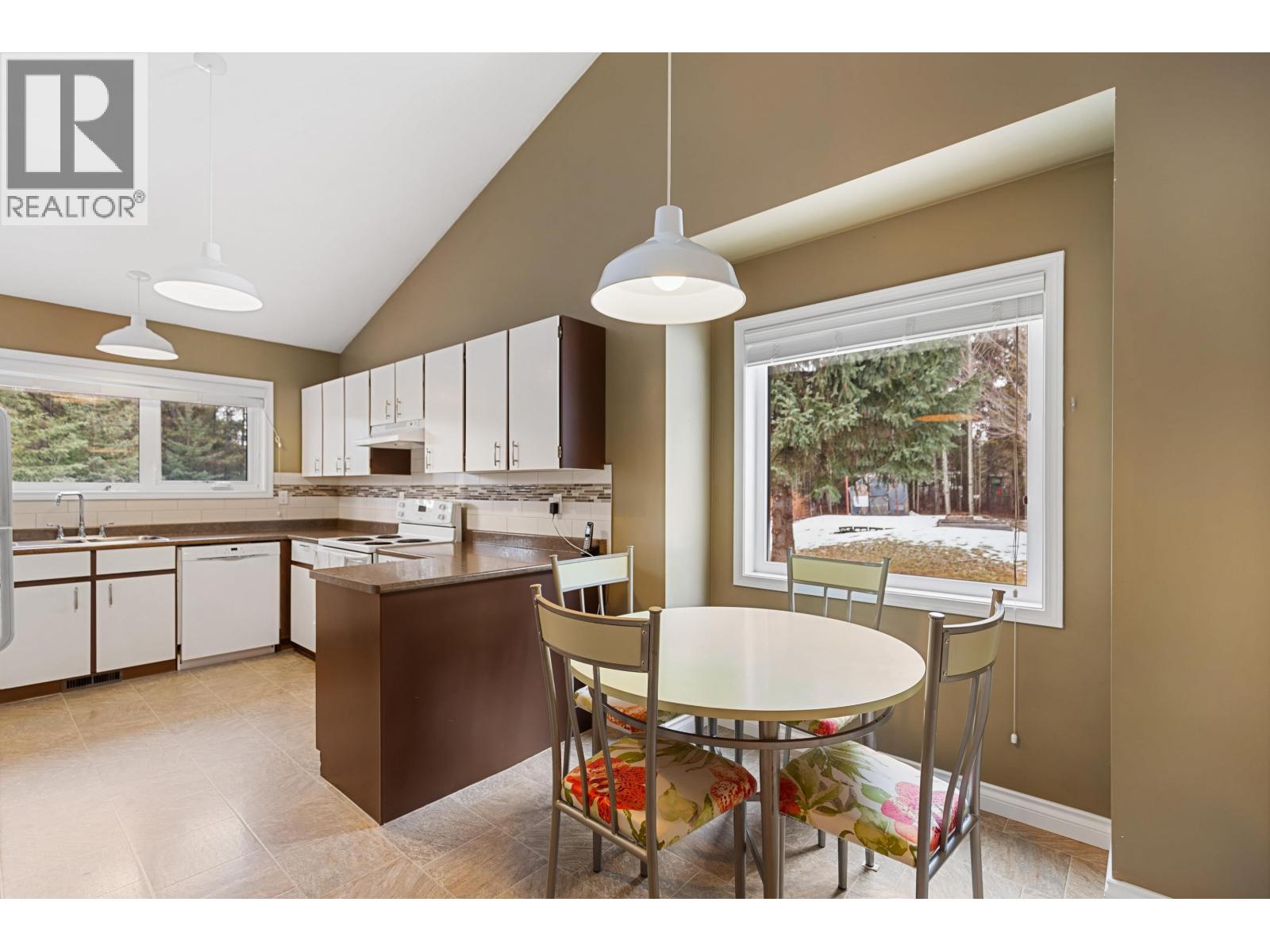 13710 Big Fir Road, Prince George, British Columbia  V2N 5B5 - Photo 10 - R3098988