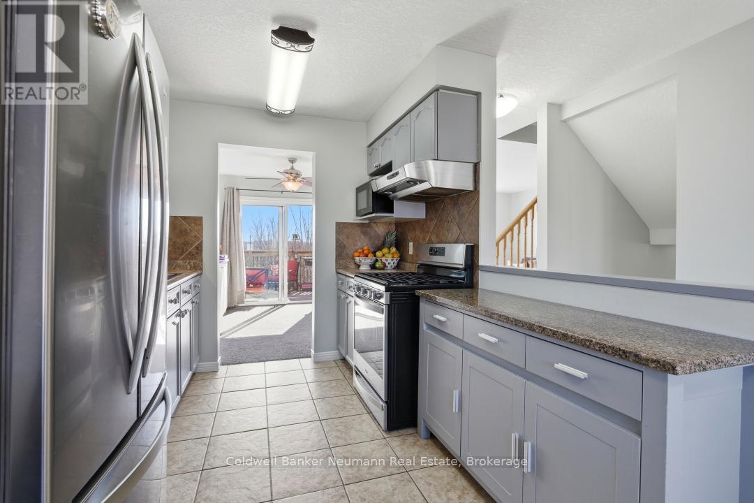 67 Cedarvale Avenue, Guelph, Ontario  N1E 6Y3 - Photo 4 - X12873464