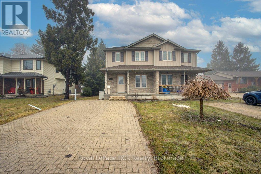 371 MAIN STREET W, Minto, Ontario