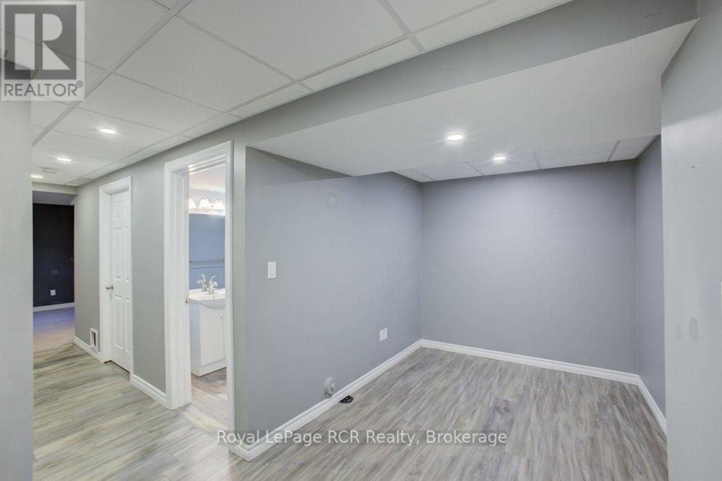 371 Main Street W, Minto, Ontario  N0G 2P0 - Photo 26 - X12868372