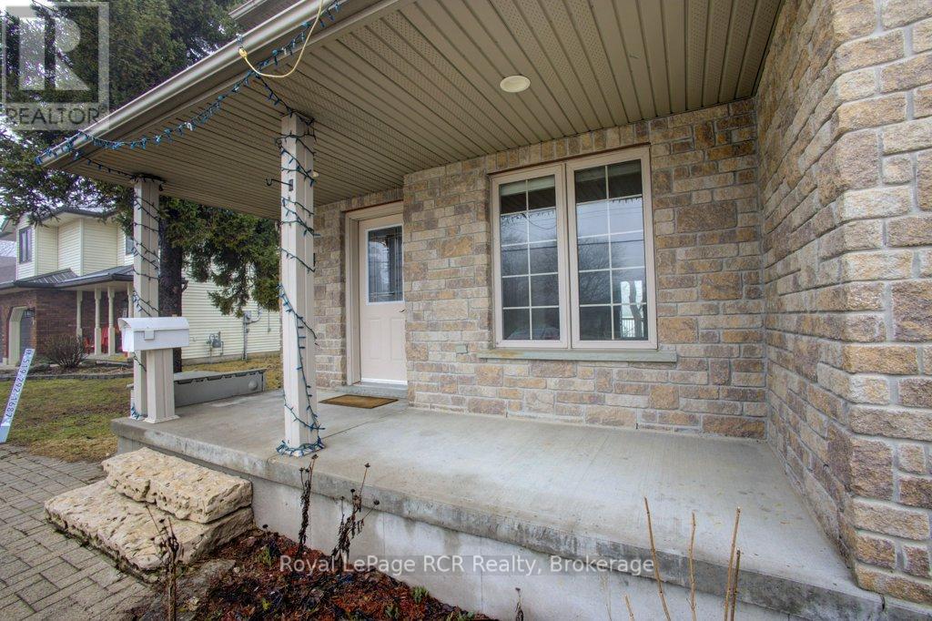 371 Main Street W, Minto, Ontario  N0G 2P0 - Photo 5 - X12868372