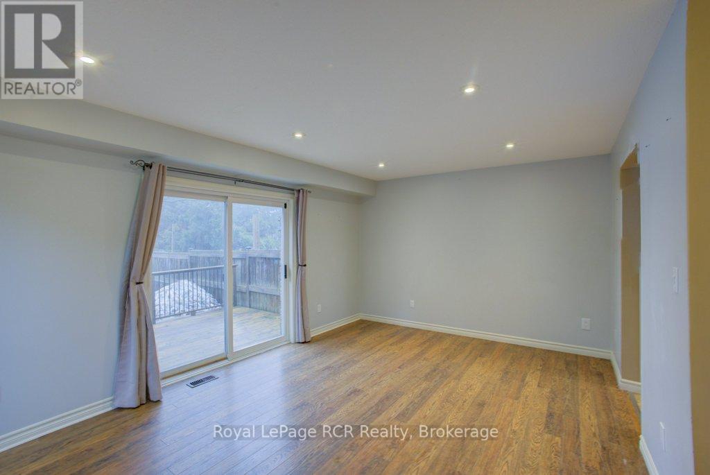 371 Main Street W, Minto, Ontario  N0G 2P0 - Photo 9 - X12868372