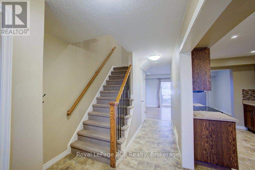 371 Main Street W, Minto, Ontario  N0G 2P0 - Photo 7 - X12868372