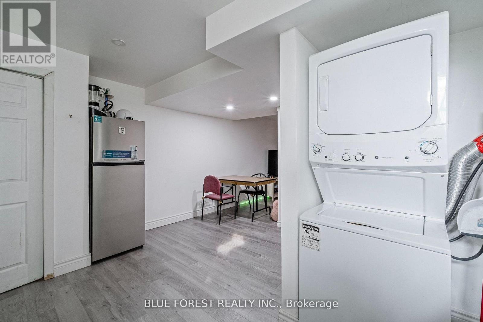 992 Eagle Court, London South, Ontario  N5Z 4K6 - Photo 8 - X12873542