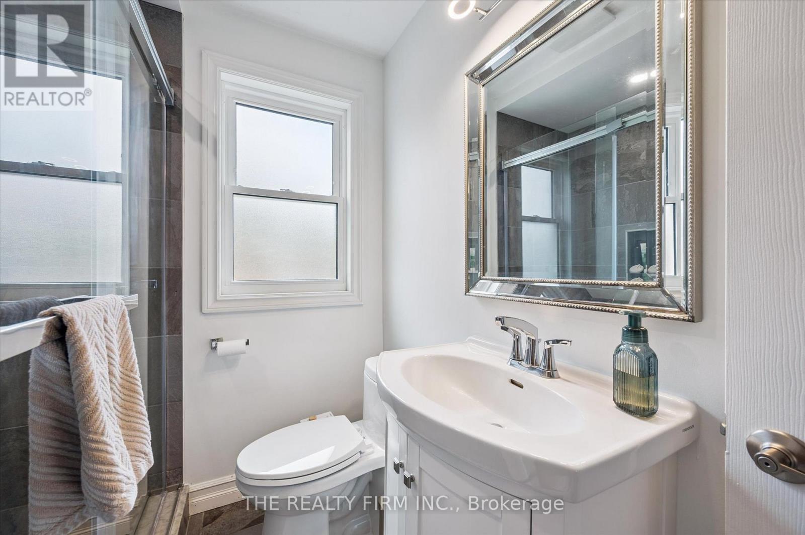 9 Dodds Avenue E, Guelph (St. Patrick's Ward), Ontario  N1E 5X2 - Photo 22 - X12873550