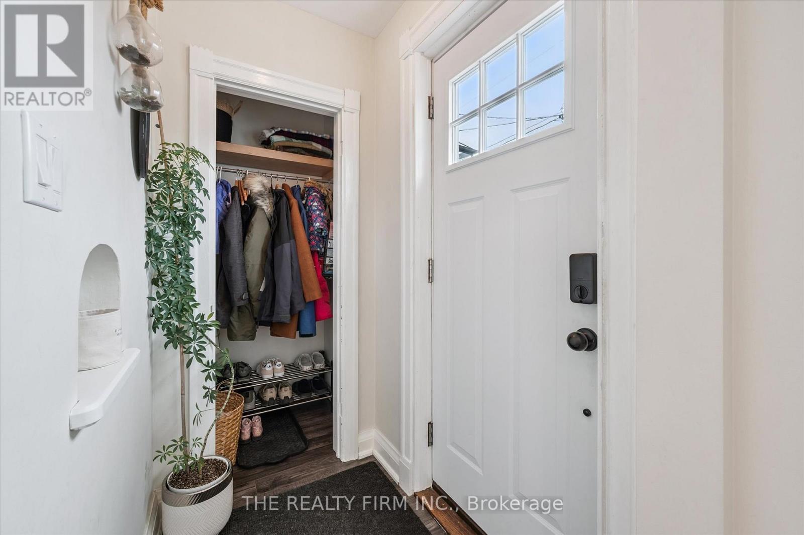 9 Dodds Avenue E, Guelph (St. Patrick's Ward), Ontario  N1E 5X2 - Photo 8 - X12873550