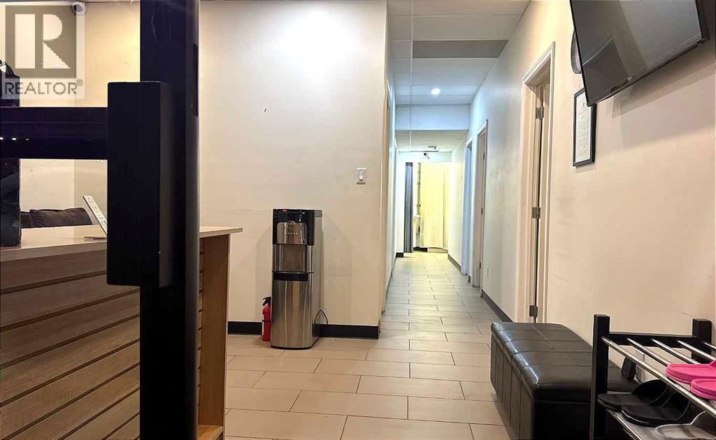 4500 Macleod Trail Sw, Calgary, Alberta  T2G 0A5 - Photo 4 - A2292217