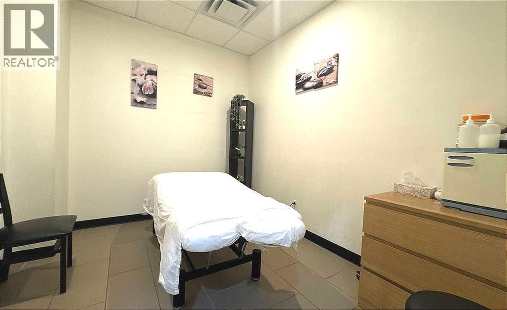 4500 Macleod Trail Sw, Calgary, Alberta  T2G 0A5 - Photo 18 - A2292217