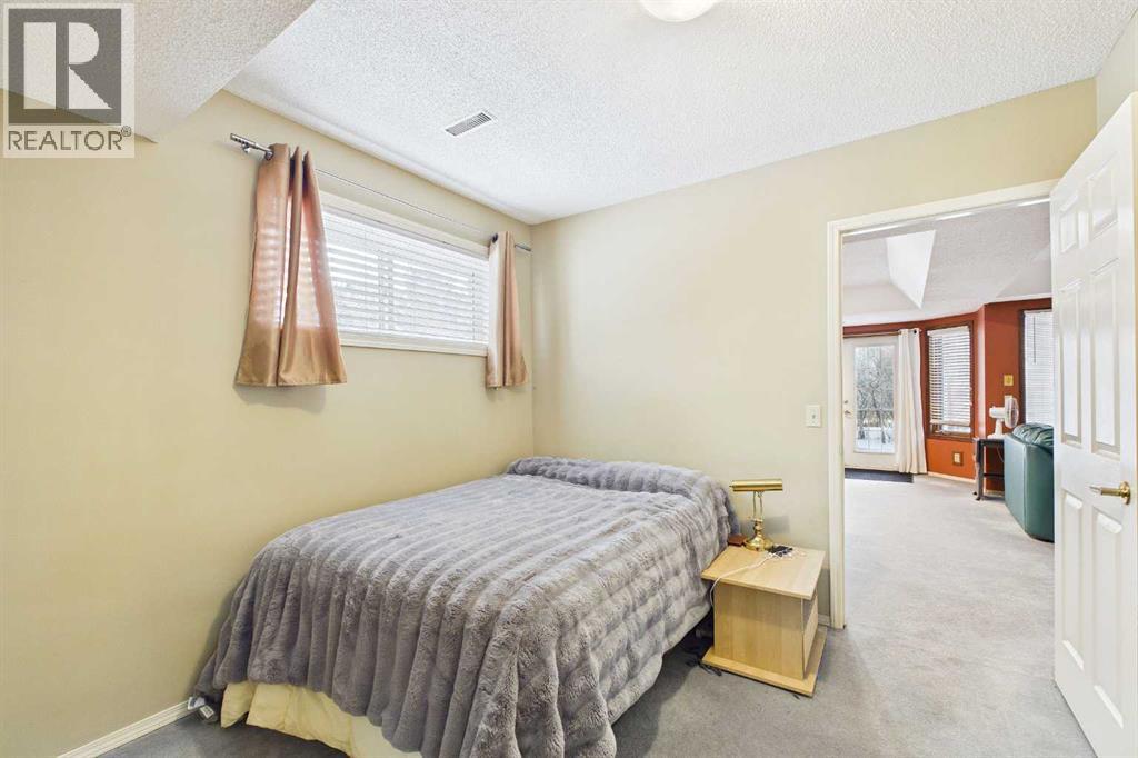 70 Riverview Circle, Cochrane, Alberta  T4C 1K3 - Photo 35 - A2292705