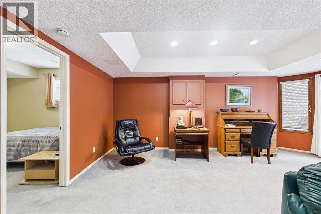 70 Riverview Circle, Cochrane, Alberta  T4C 1K3 - Photo 32 - A2292705