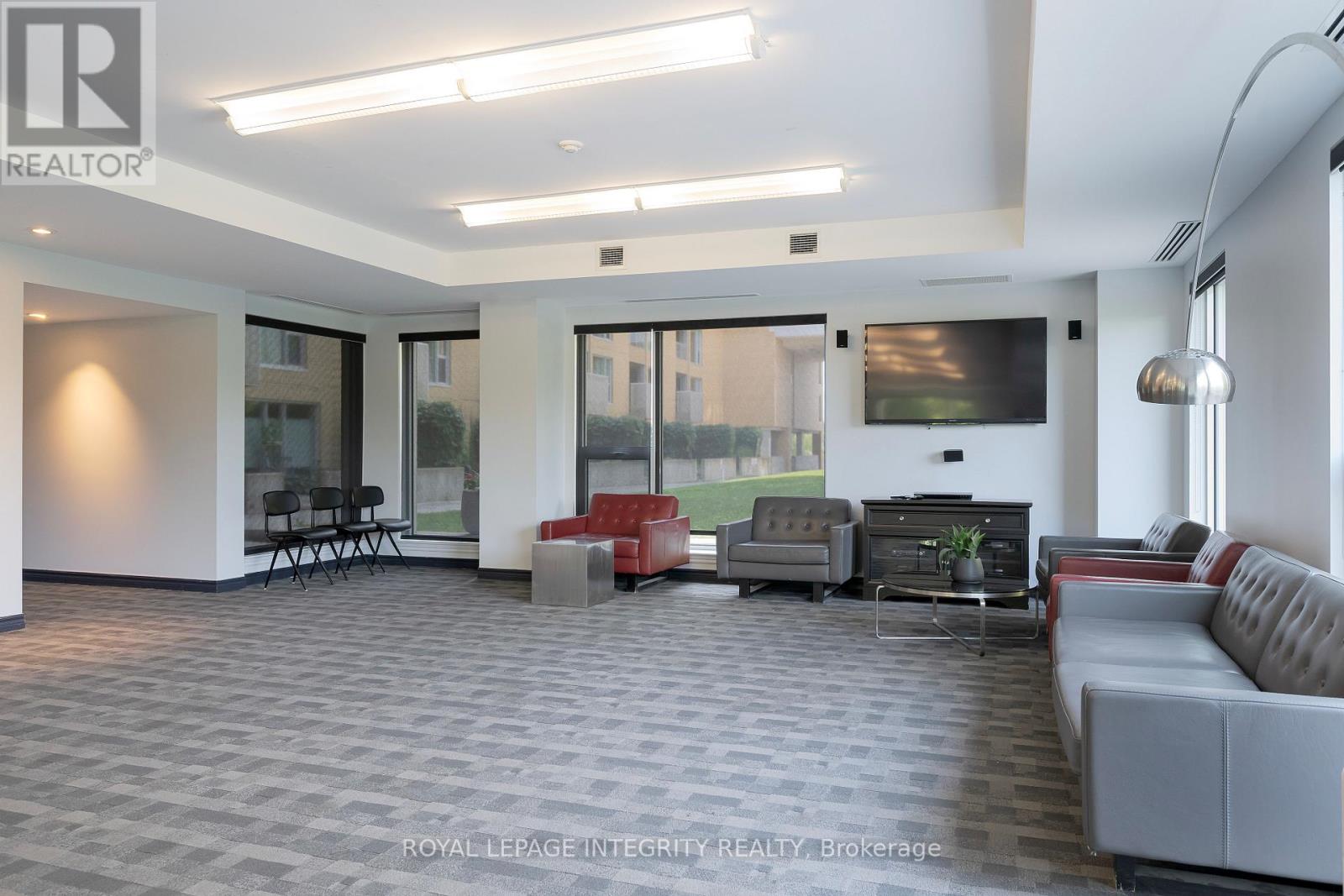 206 - 250 Lett Street, Ottawa, Ontario  K1R 0A8 - Photo 27 - X12873520