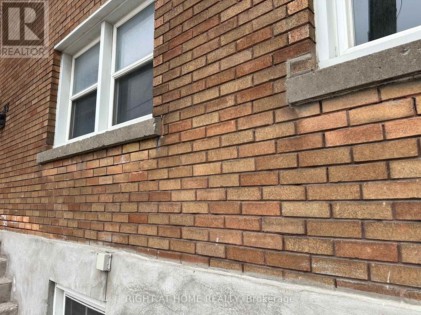 55 Glendale Avenue S, Ottawa, Ontario  K1S 1W3 - Photo 3 - X12873522