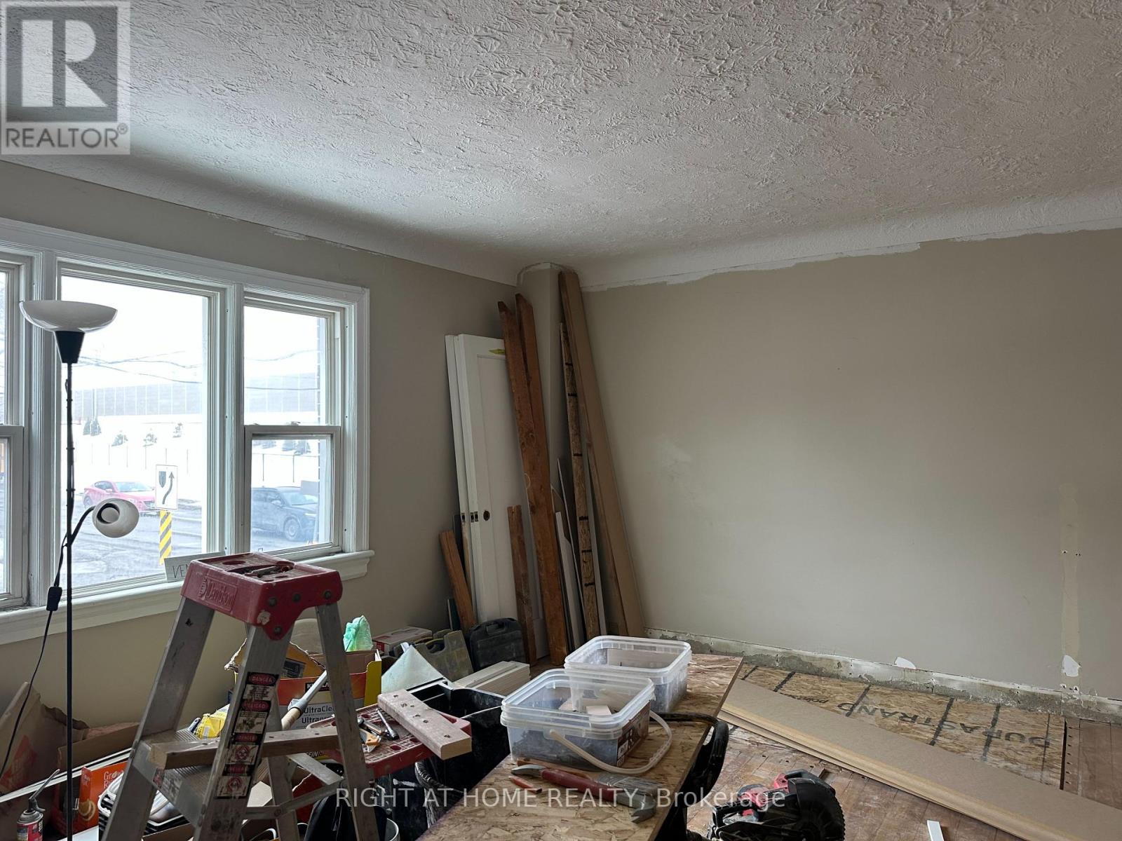 55 Glendale Avenue S, Ottawa, Ontario  K1S 1W3 - Photo 5 - X12873522