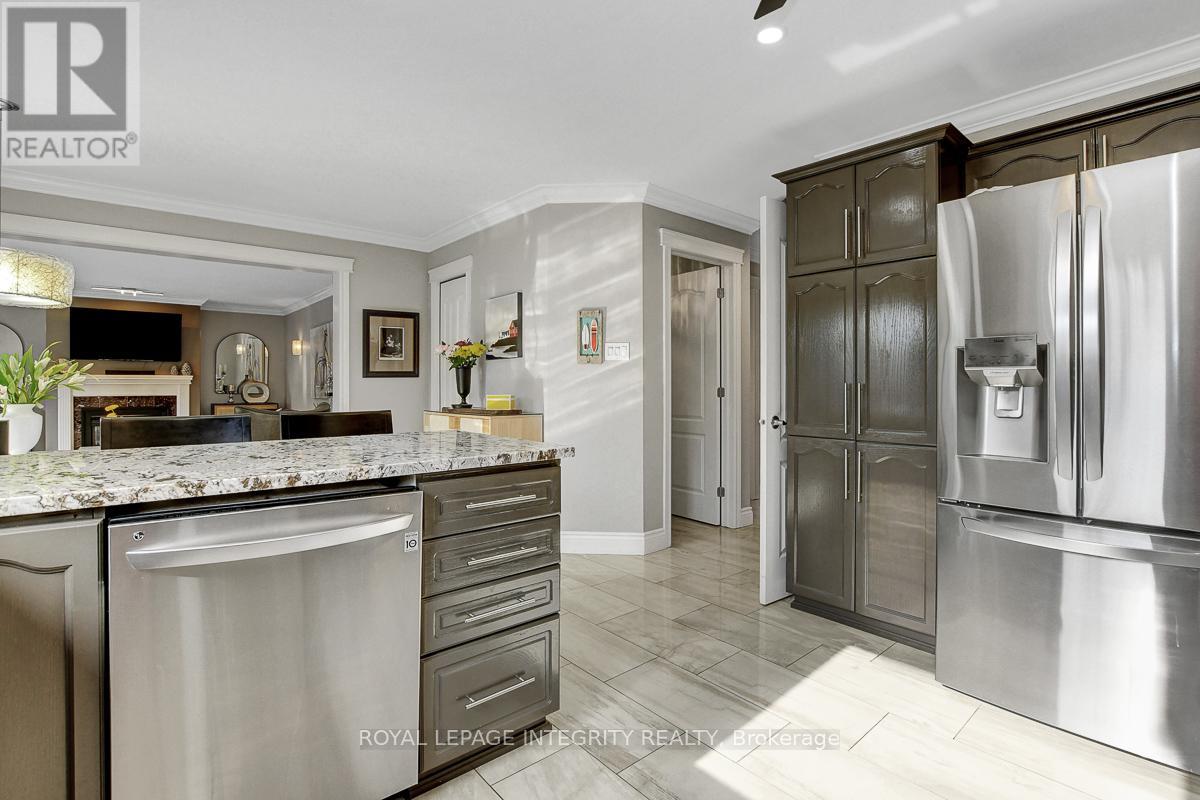 4 Heritage Grove Crescent, Ottawa, Ontario  K2S 1R2 - Photo 17 - X12873560