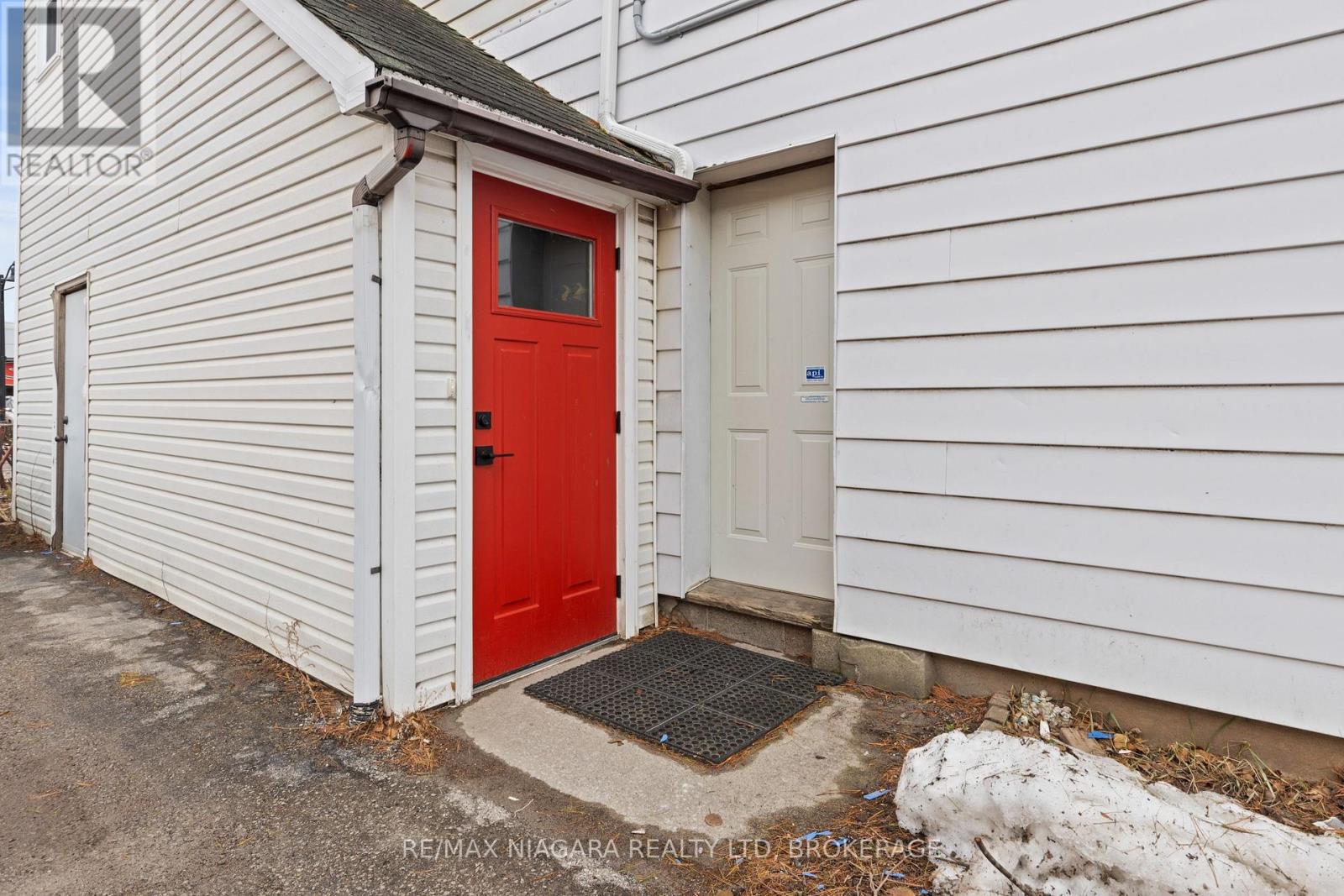 1530 Niagara Stone Road, Niagara-On-The-Lake, Ontario  L0S 1J0 - Photo 16 - X12873514