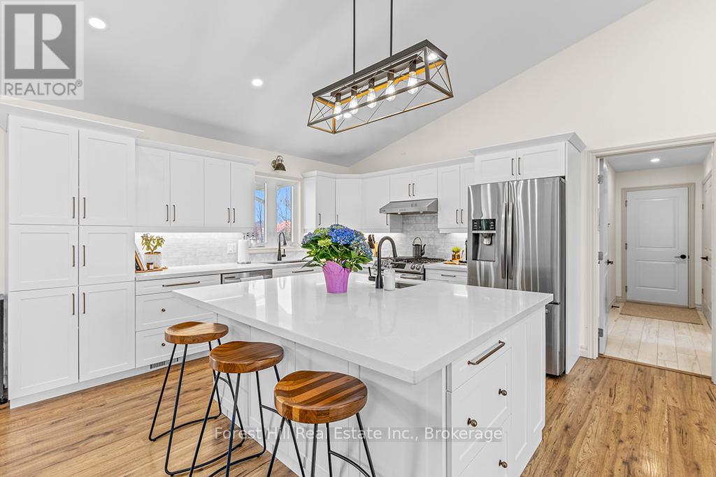 182 Alma Street, Chatsworth, Ontario  N0H 2S0 - Photo 9 - X12112899