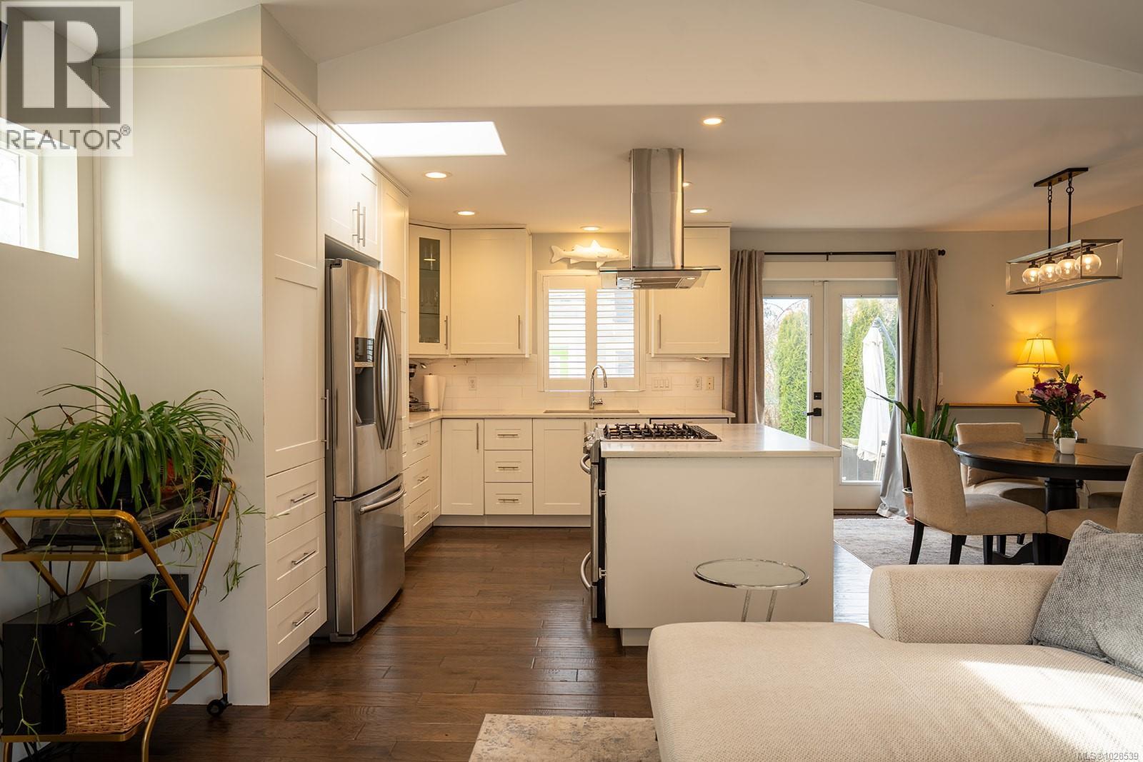 2508 Shakespeare St, Victoria, British Columbia  V8R 4G5 - Photo 17 - 1028539