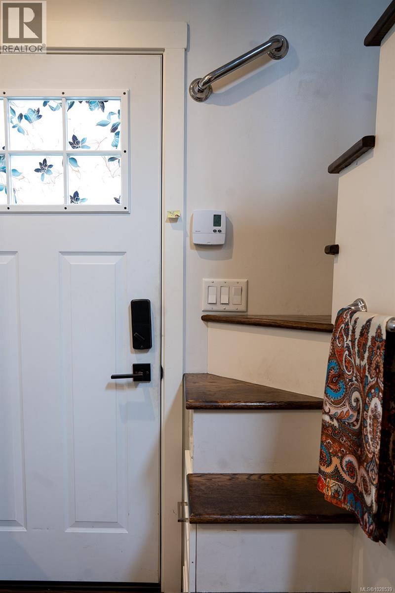 2508 Shakespeare St, Victoria, British Columbia  V8R 4G5 - Photo 36 - 1028539