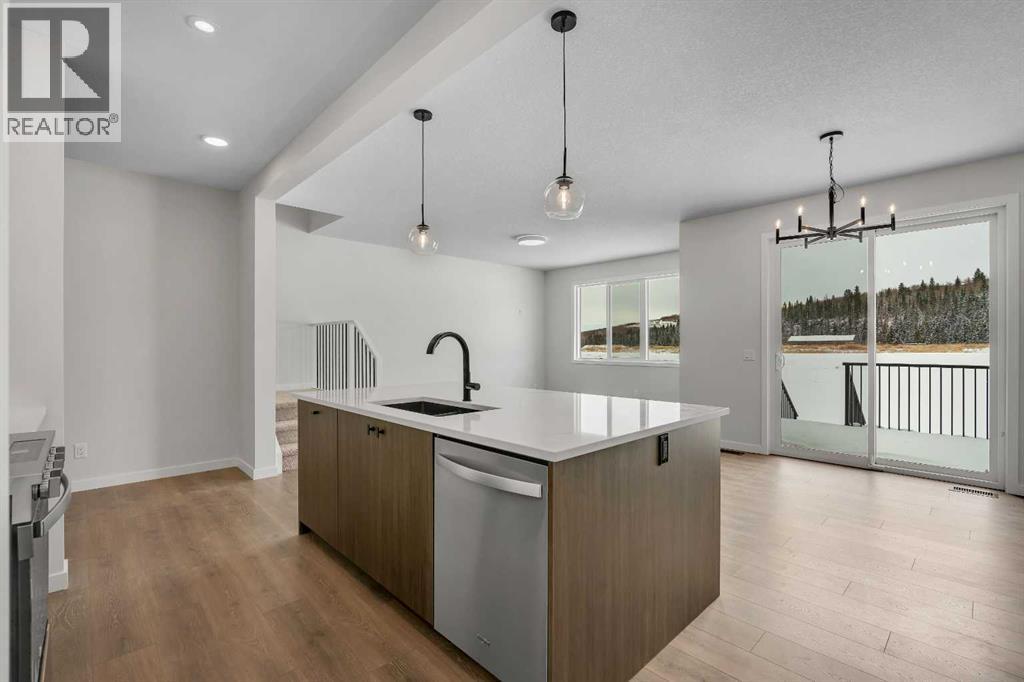 108 Creekview Manor Sw, Calgary, Alberta  T2X 4Y1 - Photo 4 - A2271874