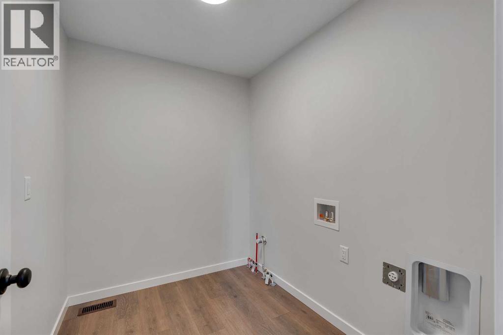 108 Creekview Manor Sw, Calgary, Alberta  T2X 4Y1 - Photo 34 - A2271874