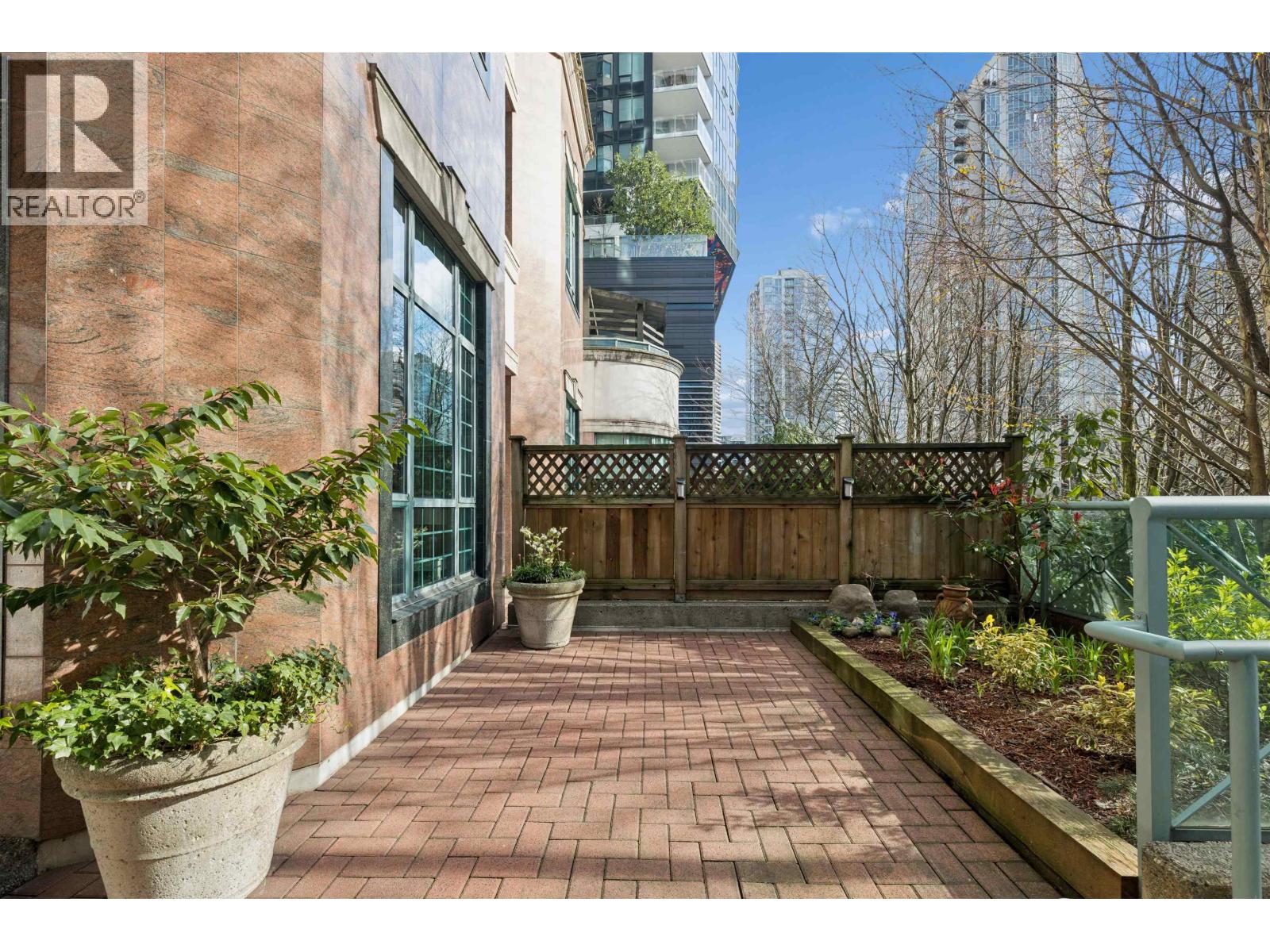 104 293 Smithe Street, Vancouver, British Columbia  V6B 5W4 - Photo 11 - R3098920