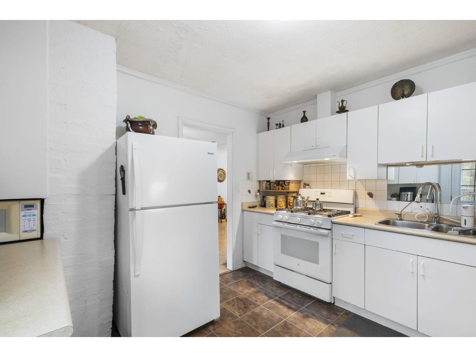 7566 Dunsmuir Street, Mission, British Columbia  V2V 4B4 - Photo 10 - R3098951