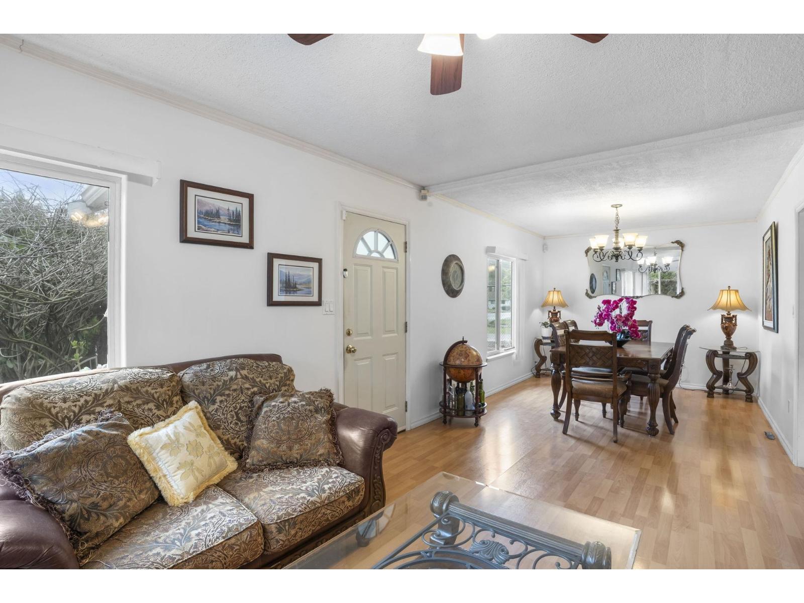 7566 Dunsmuir Street, Mission, British Columbia  V2V 4B4 - Photo 6 - R3098951