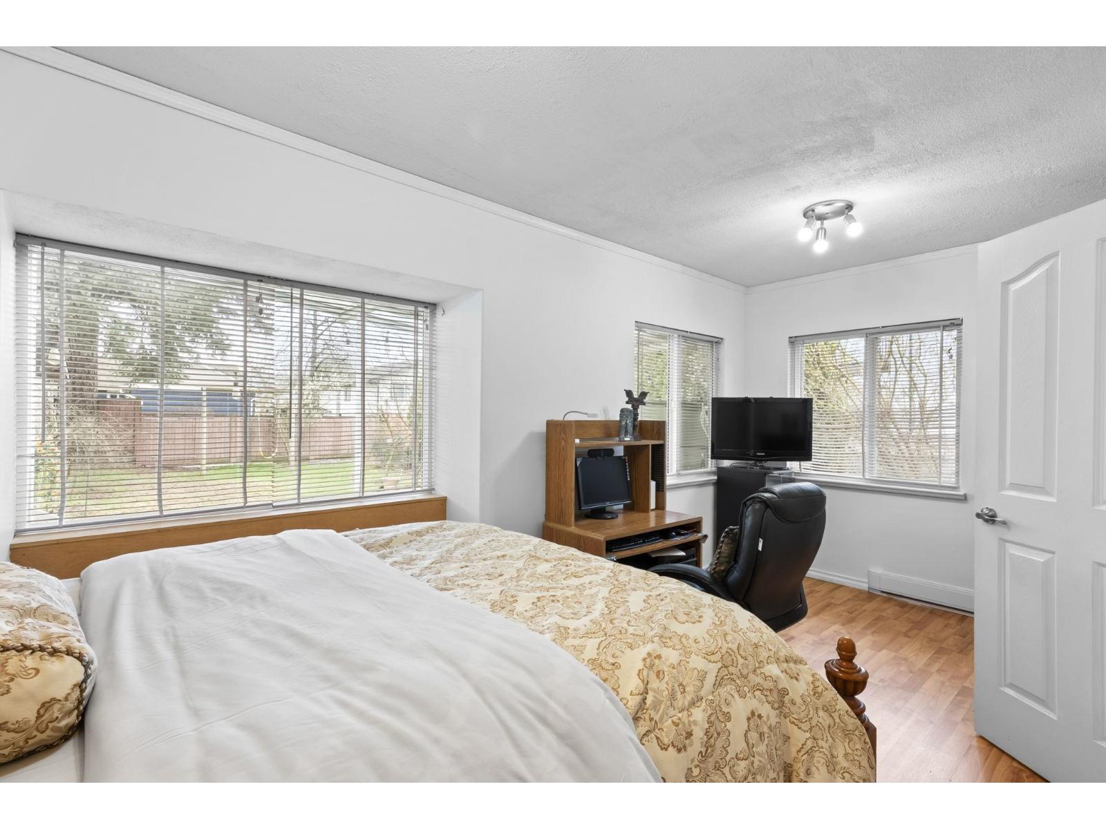 7566 Dunsmuir Street, Mission, British Columbia  V2V 4B4 - Photo 13 - R3098951