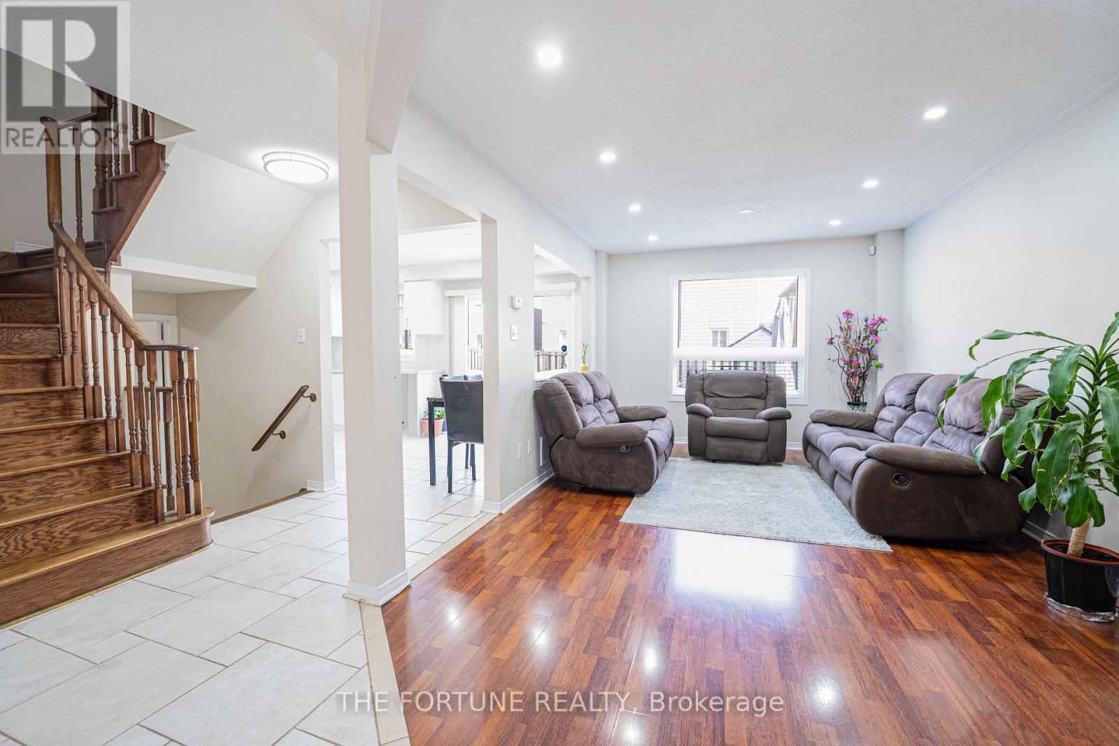 27 Hiberton Crescent, Brampton, Ontario  L7A 3E2 - Photo 10 - W12873576