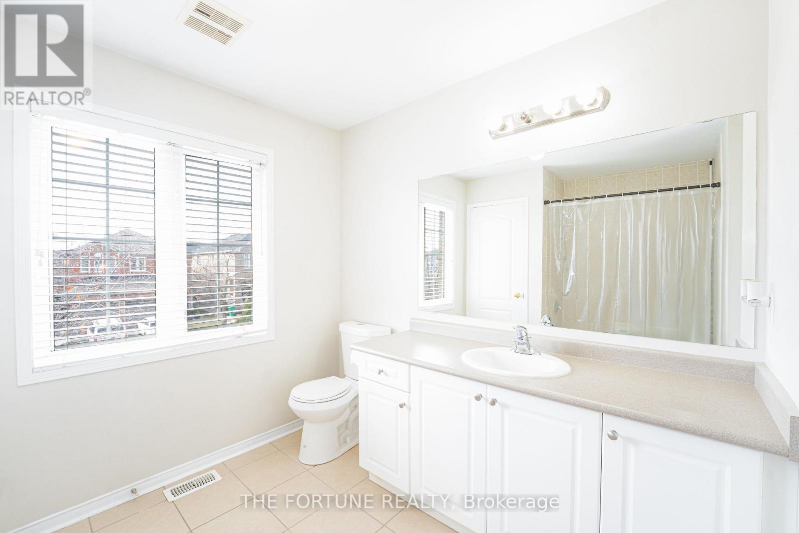 27 Hiberton Crescent, Brampton, Ontario  L7A 3E2 - Photo 20 - W12873576