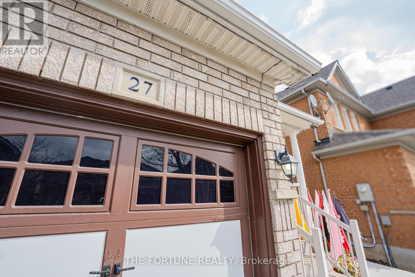 27 Hiberton Crescent, Brampton, Ontario  L7A 3E2 - Photo 4 - W12873576